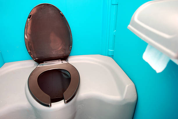 Best Portable restroom trailer rental  in Clinton, OH